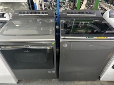 NEW-Whirlpool Smart Capable  5.3-cu ft High Efficiency Impeller & Agitator Washer & Gas Dryer Set 
