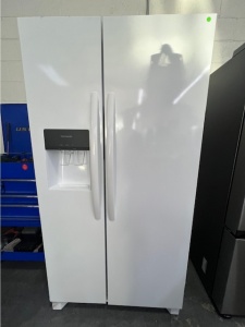 NEW-Frigidaire 25.6-cu ft Side-by-Side Refrigerator with Ice Maker, Water and Ice Dispenser (White) 