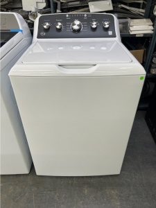 NEW-GE 4.5-cu ft High Efficiency Agitator Top-Load Washer (White) Model #GTW485ASWWB