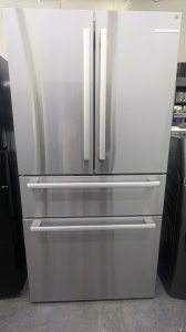 New Bosch Counter-Depth 800 Series 21-cu ft 4 -Door French Door Refrigerator with Ice Maker 