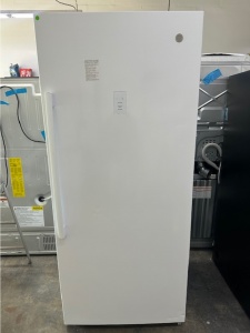 New-GE ENERGY STAR 21.3 Cu. Ft. Frost-Free Garage Ready Upright Freezer (White)  Model #: FUF21DLRWW