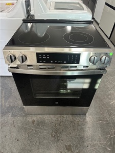 New-GE ENERGY STAR 30" Slide-In Electric Range with Crisp Mode  Model #: GRS500PVSS