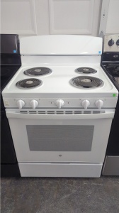 New-GE ENERGY STAR 30" Free-Standing Electric Range (White)  Model: JBS460DMWW