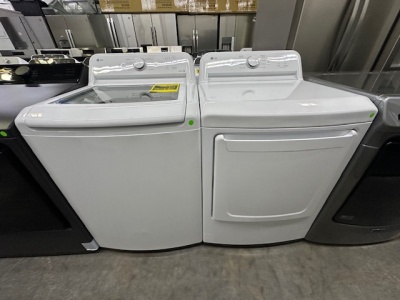 New- LG 4.1 cu. ft. Top Load Washer with 4-Way Agitator &Gas Dryer (White)