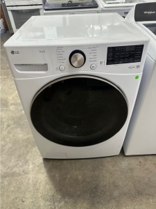 New- LG 4.5 cu. ft. Ultra Large Capacity Front Load Washer (White) Model #WM4000HWA