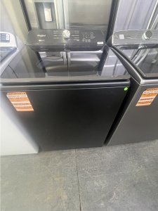 New-5.2-5.3 Cu. Ft. Whirlpool Top Load Washer w/ Removable Agitator (Volcano Black) Model #: