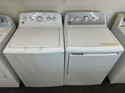 Pre-Owned Ge 27 Inch Top Load Washer With 4.5 Cu. Ft. Capacity & New 220v. Electric Dryer