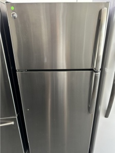 Pre-Owned GE 15.5 Cu. Ft. Top-Freezer Refrigerator (Stainless Steel) Model #: GTS16GSHSS