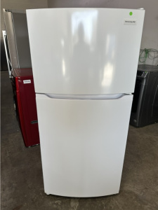 Pre-Owned Frigidaire 14 Cu. Ft. Top Freezer Refrigerator (White) Model #FFTR1425VW
