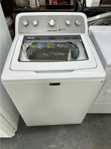 Pre-Owned Maytag 28 Inch 4.3 cu. ft. Top Load Washer with 11 Wash Cycles (White)  Model #MVWX655DW