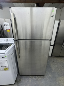 Pre-Owned GE 20.8 Cu. Ft. Top-Freezer Refrigerator (Stainless Steel)  Model #: GTS21FSKSS
