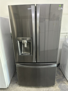 Pre-Owned Kenmore Elite 73157 28.7 cu. ft. French Door Bottom Freezer Refrigerator (Black Stainless)
