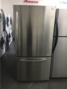 LG 33" STAINLESS STEEL BOTTOM MOUNT FRIDGE *OUT OF STOCK*