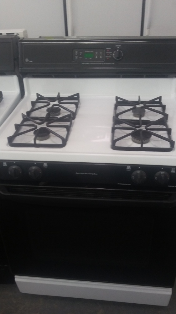 Ge Black White 4 Burner Gas Range Out Of Stock Kimo S