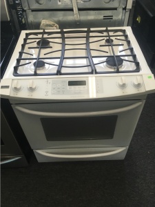 KENMORE ELITE 30" WHITE SLIDE IN GAS RANGE    *OUT OF STOCK*